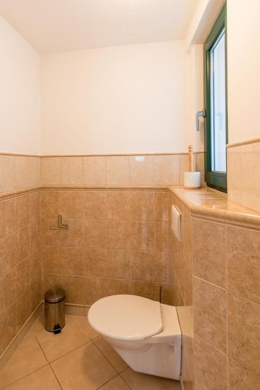 Apartment Sirius F In Center Of Cb Ceske Budejovice Esterno foto